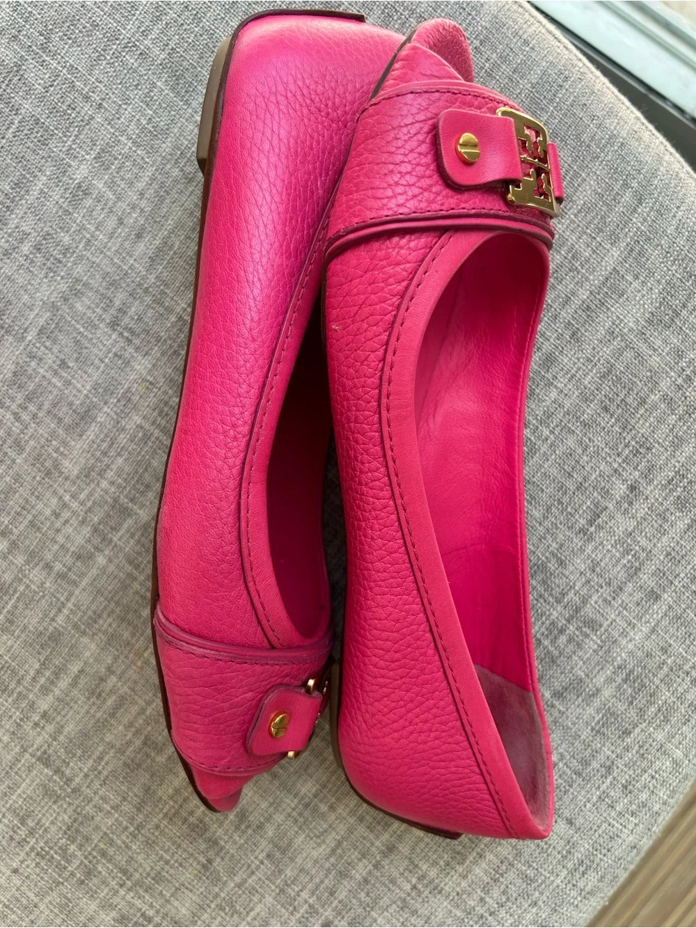 Tory Burch Pink Textured Leather Clines